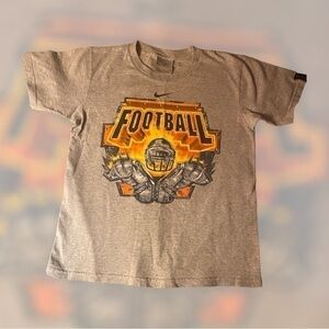 𝅺boys Nike football shirt